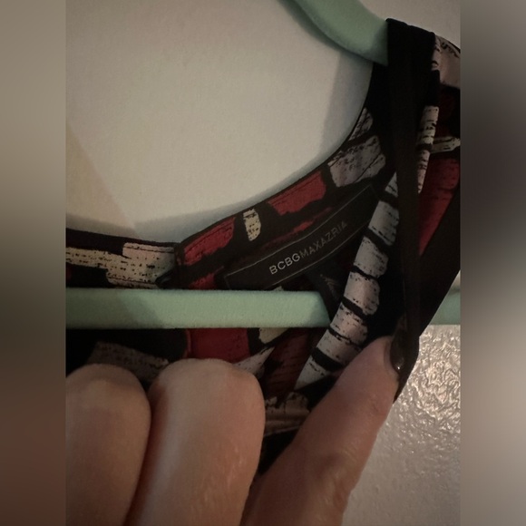 BCBGMAXAZRIA Romper with pockets size Large - Picture 6 of 6